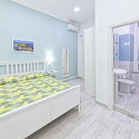 Rest A Bed & Breakfast Napoli